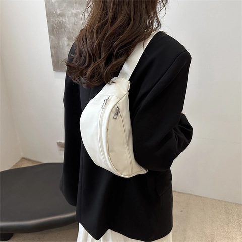 Bolso de Pecho de Cuero de PU Minimalista de Estilo Japonés Gran Capacidad para Mujer Riñonera de Estudiante Casual Viajes al Aire Libre Color Sólido
