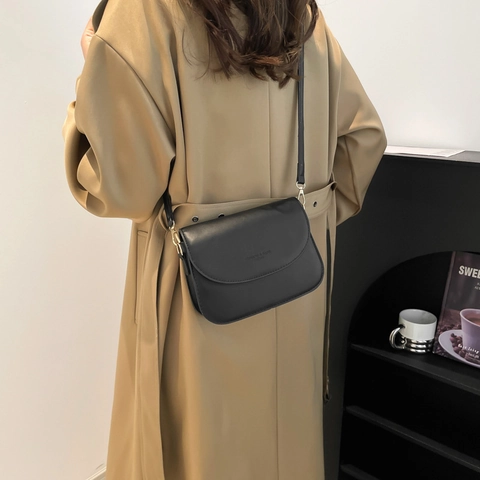 Women's Retro PU Leather Flap Shoulder Bag Minimalist Solid Color Large Capacity Crossbody Square Bag With Single Strap