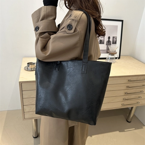 Vintage PU Leather Large Capacity Tote Bag For Women Solid Color Casual Shoulder Bag Retro Commuter Handbag With Zipper