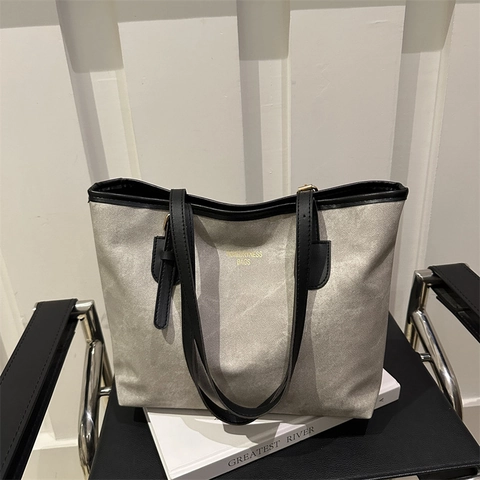 Vintage Large Capacity PU Leather Tote Bag For Women Minimalist Solid Color Shoulder Bag With Plush Pendant Casual Handbag