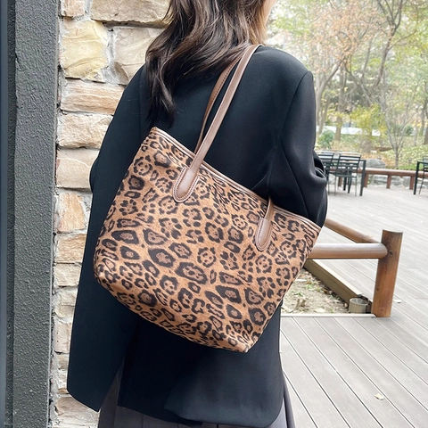 Retro Leopard Print Large Capacity Tote Bag For Women Nylon Stitching Magnetic Buckle Shoulder Bag Fashion Casual Handbag