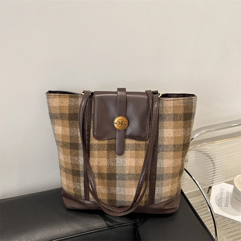 Sac Fourre-tout en Lainage à Carreaux Vintage pour Femmes Grande Capacité Épissure en Cuir Sac à Bandoulière Style Preppy Sac à Main de Trajet Quotidien