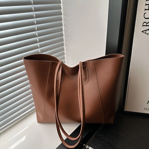 Women Large Capacity PU Leather Tote Bag Minimalist Stitching Shoulder Bag Urban Commute Handbag With Plush Monster Pendant