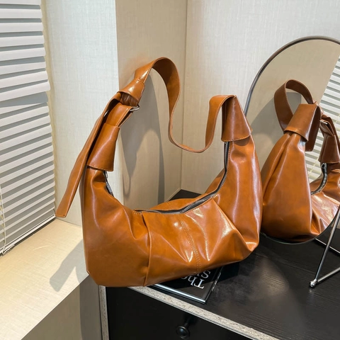 Borsa a Tracolla Hobo in Pelle PU Retro Grande Capacità per Donna Stile Coreano Pieghettata Tracolla con Nodo Sottoascellare Urban