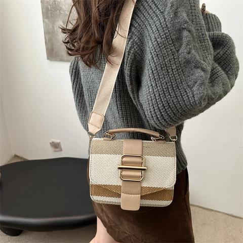 Damen Gestreifte Nylon Weberei Schultertasche Kontrastfarbe Umhängetasche Metallschnalle Casual Commute Square Bag