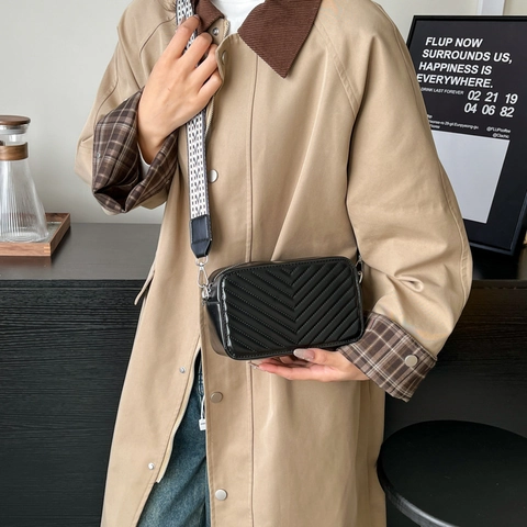Fashion PU Leather Chevron Quilted Crossbody Bag For Women Wide Geometric Strap Small Square Camera Shoulder Bag Handbag