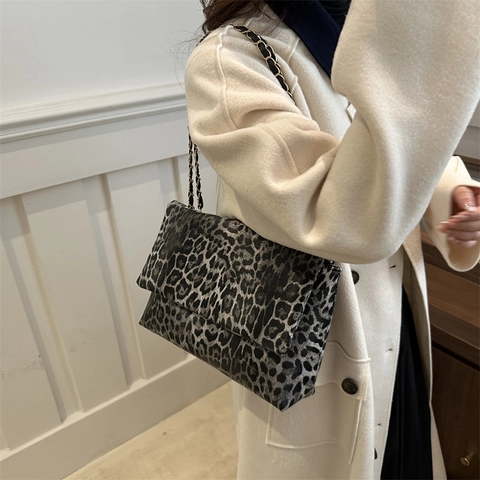 Vintage Leopard Print PU Leather Shoulder Bag For Women Fashion Chain Strap Crossbody Flap Bag Urban Minimalist Tote Bag