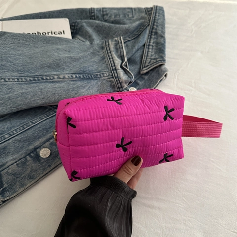 Neceser de Nailon Acolchado para Mujer Bordado de Lazo Bolsa de Almacenamiento de Cosméticos Portátil con Cremallera Clutch de Viaje