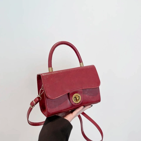 Women Retro PU Leather Shoulder Bag Solid Color Metal Lock Handbag With Adjustable Strap Daily Fashion Mini Square Bag