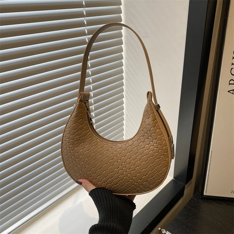 Women Vintage PU Leather Shoulder Bag Woven Pattern Large Capacity Crescent Hobo Underarm Bag Casual Fashion Daily Handbag