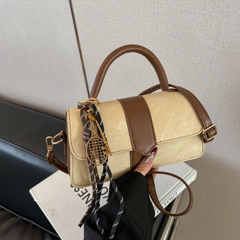 Damen Vintage Einfarbig Nylon Schultertasche Pendeln Kleine Quadratische Umhängetasche Handtasche Mit Anhänger Dekor 2025 Frühling