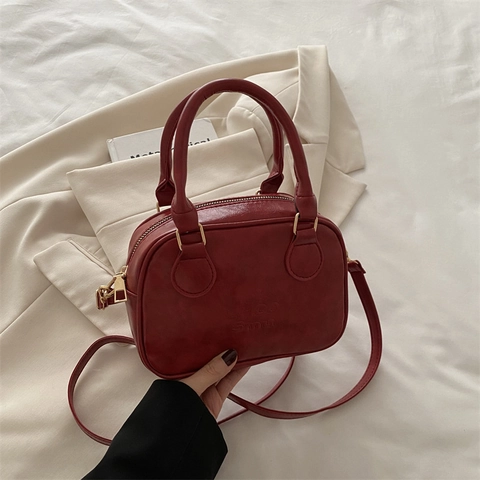 Damen Retro Boston Schultertasche PU Leder Große Kapazität Handtasche Lucky Geprägte Umhängetasche Mit Süßem Anhänger