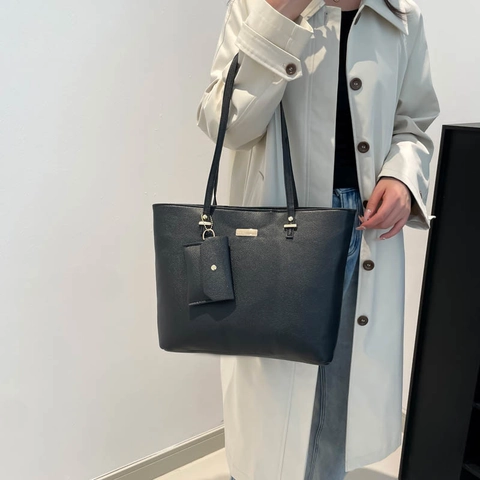 Ensemble de Sac Fourre-tout en Cuir PU Motif Litchi Grande Capacité pour Femmes Sac à Bandoulière Urbain avec Pochette