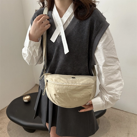 Bolso Bandolera de Media Luna de Nailon para Mujer Versátil Ligero Bolso de Pecho y Cintura Casual de Color Sólido