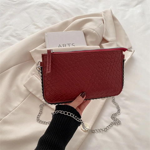 Women Vintage Woven PU Leather Shoulder Bag Trendy Woven Chain Crossbody Bag With Rivet Detail Small Envelope Square Purse