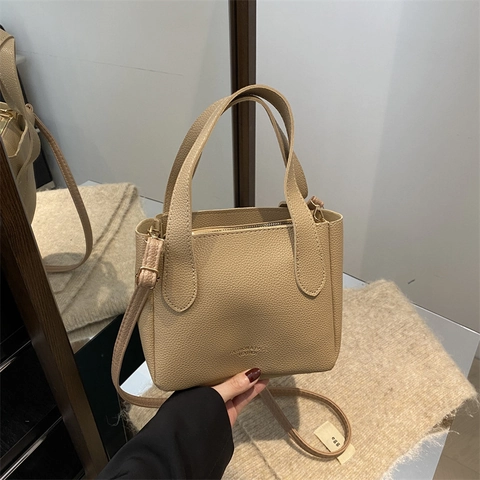 Women Urban Minimalist PU Leather Shoulder Crossbody Bag Lychee Texture Handbag With Pendant Fashion Square Tote Daily Work Purse