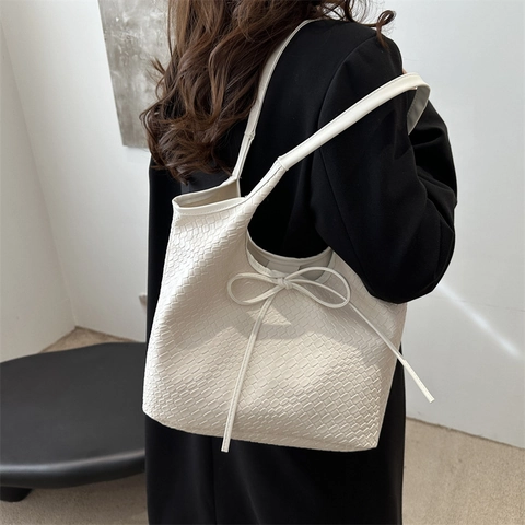 Women Retro Large Capacity Woven Tote Bag Elegant PU Leather Shoulder Bag With Bow Decoration Fashion Solid Color Daily Commuter Bag
