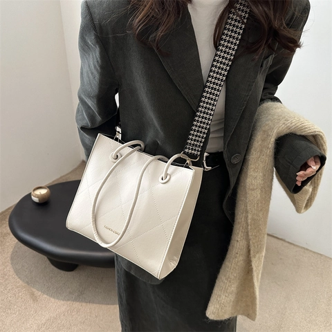 Large Capacity Quilted Tote Bag For Women Vintage PU Leather Shoulder Bag With Houndstooth Strap Commuting Office Handbag