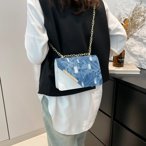 Γυναικεία Τσάντα Χιαστί Με Denim Και Patchwork Από Δέρμα PU Χρυσή Αλυσίδα Και Τετράγωνο Σχέδιο Για Καθημερινό Στυλ Δρόμου