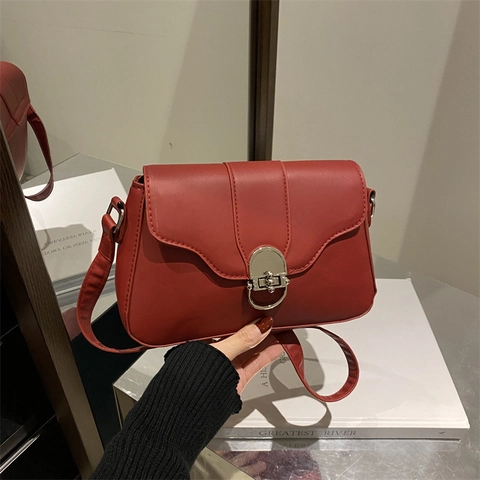 Vintage PU Leather Shoulder Bag For Women Retro Minimalist Crossbody Square Bag With Hardware Lock Flap Commuter Handbag