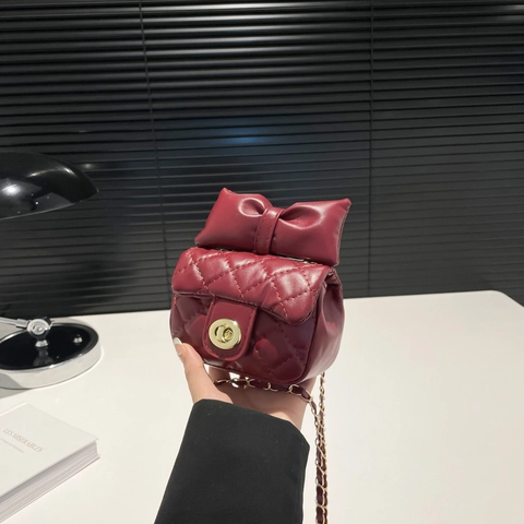 Women's Mini Quilted Rhombic Crossbody Bag With Large Bow Knot Decoration Gold Chain Strap PU Leather Small Square Shoulder Bag