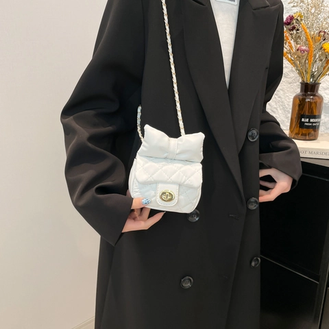 Women's Mini Quilted Rhombic Crossbody Bag With Large Bow Knot Decoration Gold Chain Strap PU Leather Small Square Shoulder Bag
