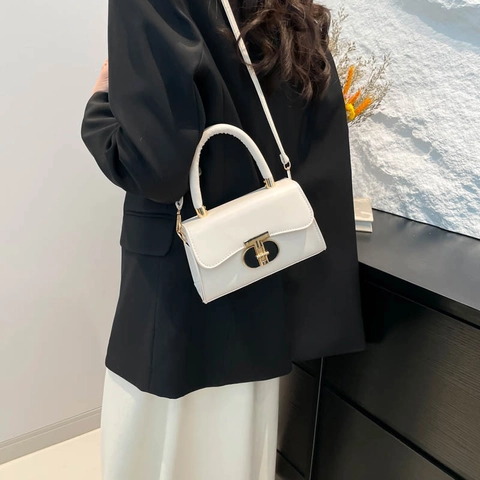 Bolso Pequeño Cuadrado de Cuero PU Minimalista Urbano para Mujer Con Cierre de Metal en T Bolso de Hombro de Moda