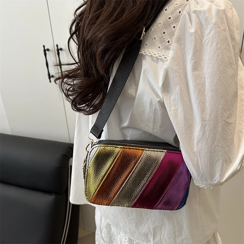 Sac Appareil Photo Rayé Arc-en-Ciel pour Femme en Cuir PU avec Bandoulière Large Petit Sac Bandoulière de Mode pour Voyage Quotidien