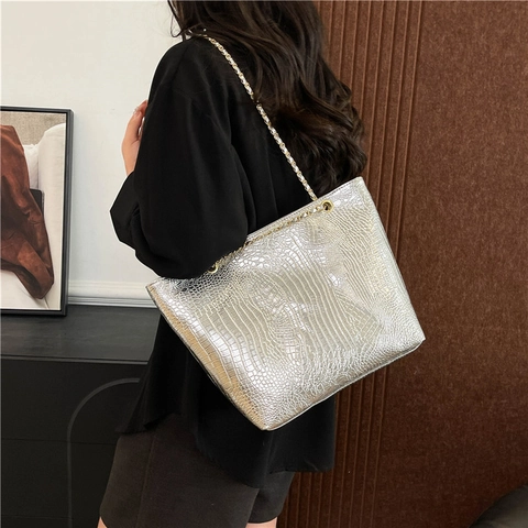 Dames Mode Krokodillenpatroon Glanzend PU Lederen Tote Bag Met Gouden Metalen Ketting Strap Grote Capaciteit Schoudertas Luxe
