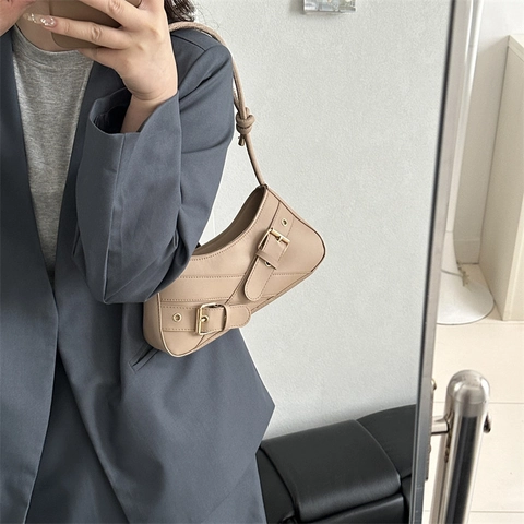 Retro PU Leather Underarm Shoulder Bag For Women Trendy Solid Color Metal Buckle Baguette Bag Street Casual Purse