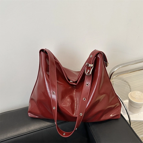 Women Large Capacity Shiny PU Leather Tote Bag Retro Hobo Shoulder Bag With Adjustable Strap Solid Color Commuter Handbag