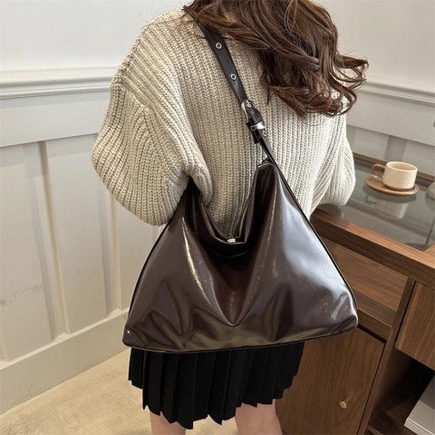 Women Large Capacity Shiny PU Leather Tote Bag Retro Hobo Shoulder Bag With Adjustable Strap Solid Color Commuter Handbag
