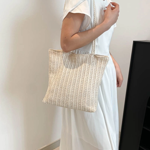 Borsa Tote in Paglia Intrecciata da Donna alla Moda Grande Capacità Casual Spiaggia Vacanza Borsa a Tracolla a Mano Con Ciondolo a Campana a Nastro Crema Khaki