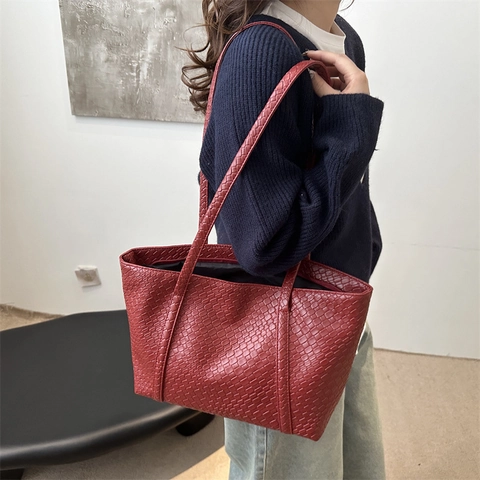 Women Large Capacity Woven Tote Bag Retro PU Leather Shoulder Bag Solid Color Urban Minimalist Daily Commute Underarm Bag
