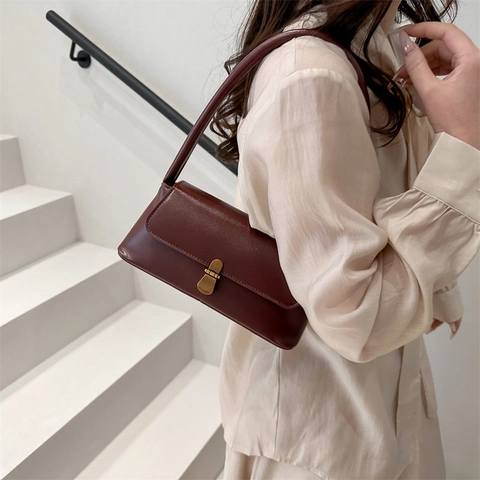 Women Minimalist PU Leather Underarm Bag Vintage Solid Color Shoulder Bag With Retro Metal Lock Casual Fashion Small Square Bag