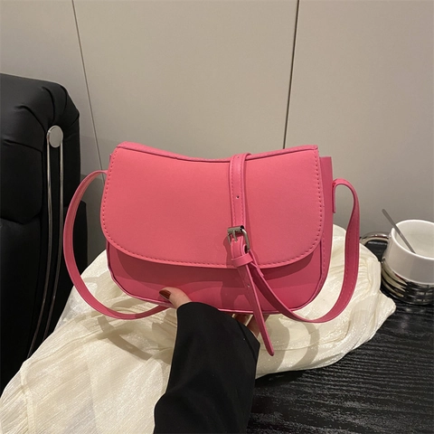 Borsa a Tracolla da Donna Minimalista in Pelle PU Grande Capacità Stile Urbano con Cuciture e Patta Borsa a Spalla Quotidiana