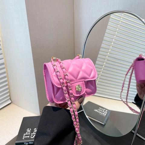 Mini Borsa a Tracolla in Pelle PU Trapuntata Per Donna Con Fibbia a Fiore di Camelia Tracolla a Catena Piccola Borsa a Mano