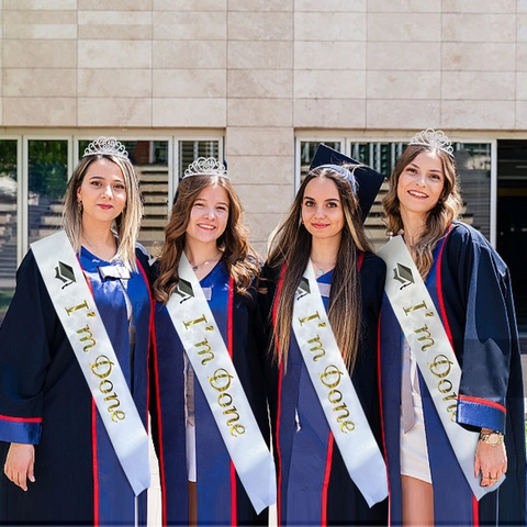 Accesorios para Fiesta de Graduación Banda de Satén I'm Done y Corona de Tiara de Aleación con Diamantes GRAD para Mujer