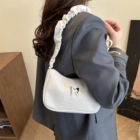 Women Woven PU Leather Underarm Bag Butterfly Metal Buckle Ruched Strap Zipper Shoulder Bag Korean Style Retro Commuter Handbag