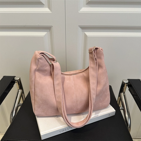 Vintage Large Capacity PU Leather Shoulder Bag For Women Commuting Casual Retro Hobo Underarm Tote Bag With Charm Solid Color
