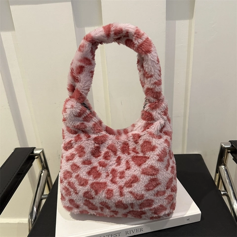 Women Leopard Print Plush Shoulder Bag Soft Acrylic Faux Fur Handbag Small Underarm Hobo Bag Stylish Fuzzy Winter Tote Bag