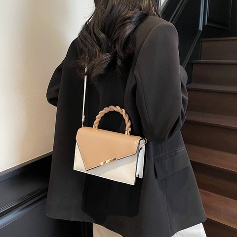 Bolso Pequeño Cuadrado de Cuero PU para Mujer de Color Contraste Con Asa Trenzada Decoración de Metal Bolso de Bandolera