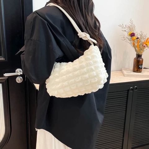 Minimalist Popcorn Bubble Texture Shoulder Bag For Women PU Leather Pleated Underarm Bag Urban Chic Fashion Handbag
