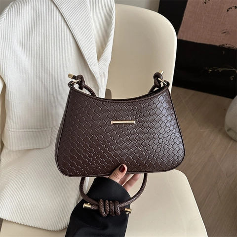Bolso de Hombro de Mujer Retro de Cuero PU con Textura Trenzada Bolso de Axila de Color Sólido Herrajes Dorados Moda