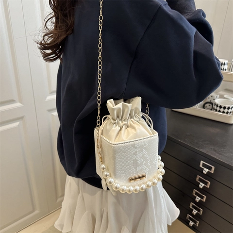 Fashion Women Bucket Bag Snake Pattern PU Leather With Artificial Pearl Handle Gold Chain Strap Drawstring Crossbody Bag