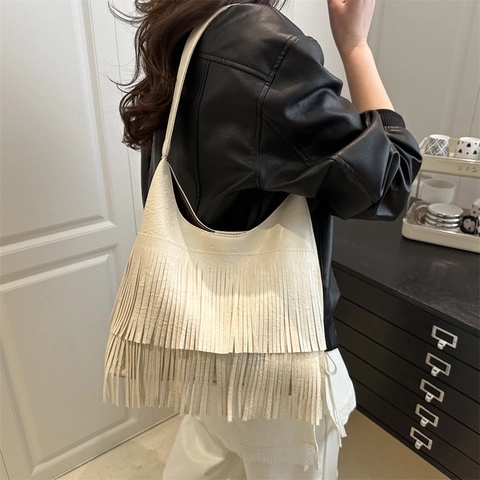 Bolso de Hombro con Borlas de Gran Capacidad para Mujer Cuero PU Suave Bolso Tote con Flecos Bohemio Vintage Bolso de Axila Urbano Simple Diario Bolso Hobo