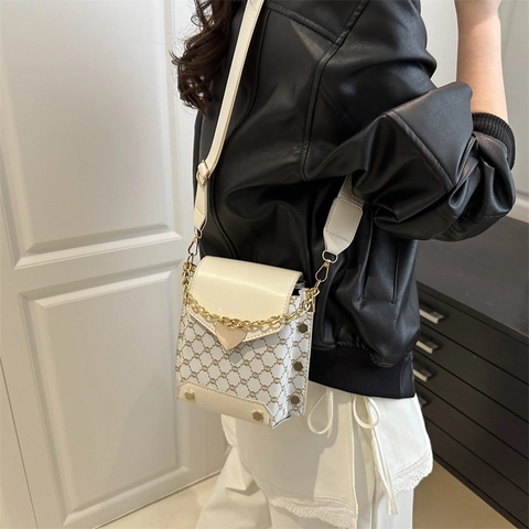 Vintage Macadam Printed Square Shoulder Bag For Women Fashion Heart Shaped Lock Gold Chain Crossbody Bag With Wide Strap