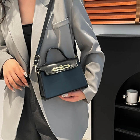 Borsa a Tracolla da Donna in Pelle PU Elegante Tinta Unita Con Chiusura in Metallo Semplice Borsa a Mano Quadrata alla Moda