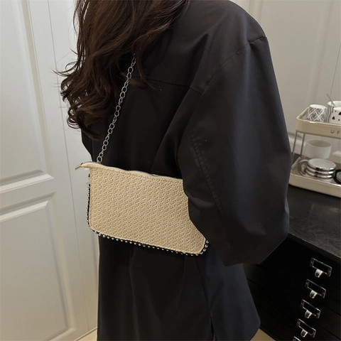 Sac à Épaule en Paille Tissée pour Femmes Avec Chaîne Métallique Petit Sac Bandoulière Sac de Plage Décontracté