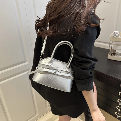 Borsa a Tracolla a Conchiglia in Pelle PU Retro Minimalista da Donna Grande Capacità Con Fibbia Borsa a Mano Primavera 2025